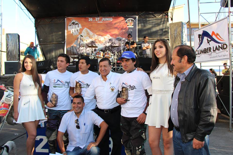Premian a deportistas participantes en Hirka Fest 2015 en Huaraz
