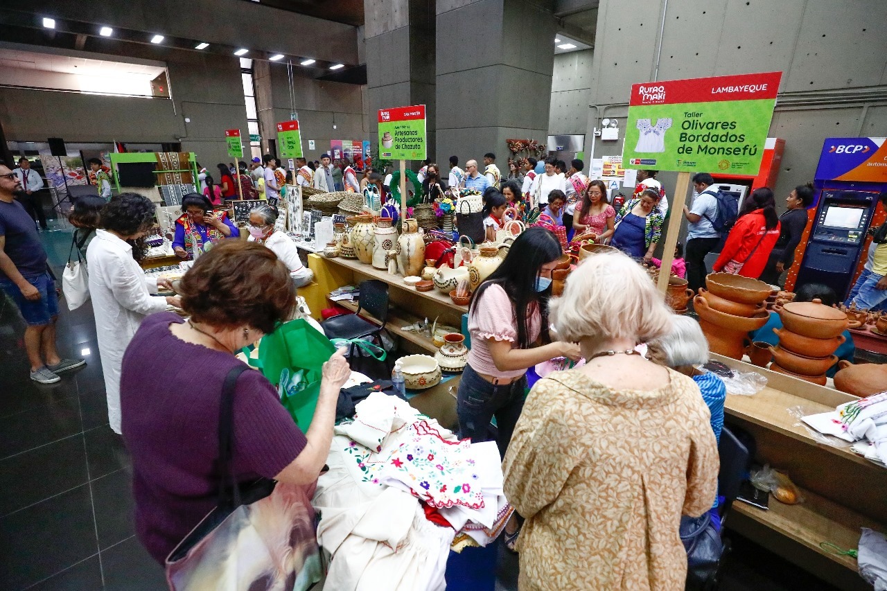 Cultura invita a artesanos y artistas a postular a la exposición-venta Ruraq maki. Tajimat pujut