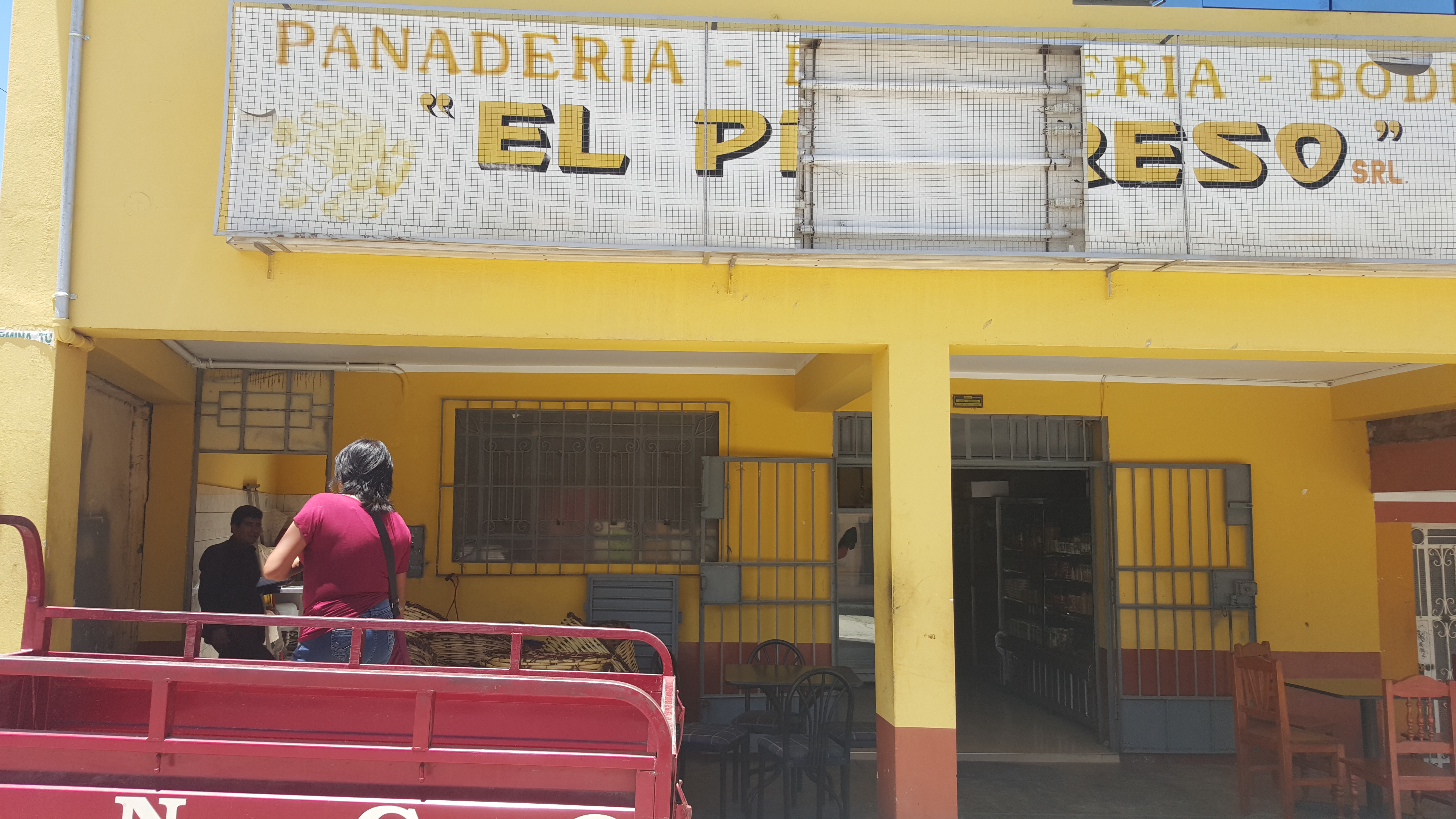 Dan cuatro meses de prisión preventiva a asaltantes de panadería en Yungay