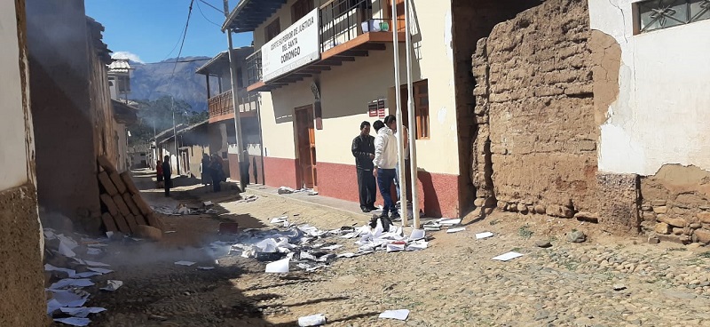 Corongo: turba ataca sede judicial, causa destrozos a bienes del Estado y quema expedientes