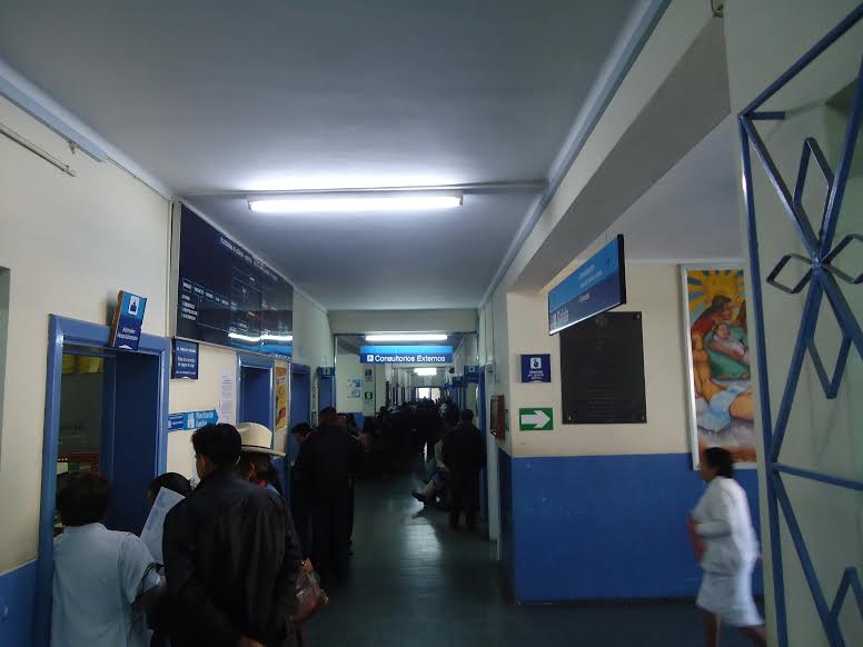 Hospital Víctor Ramos Guardia facilita sistema de separación de citas para consultorios externos