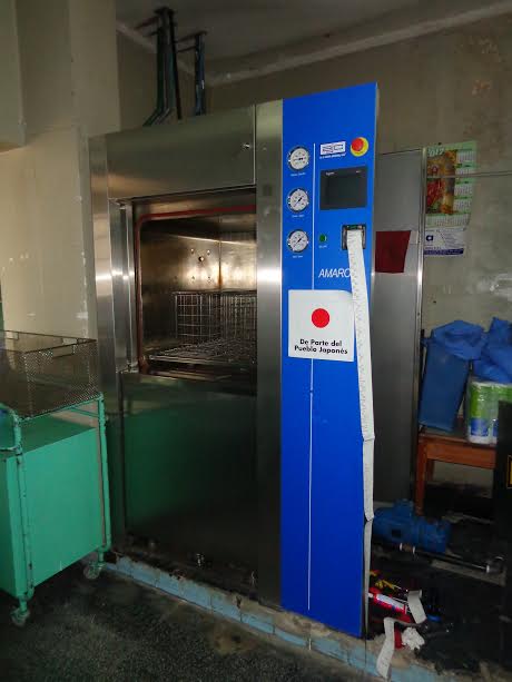 Dirección de hospital Víctor Ramos Guardia logra reposición de equipo autoclave