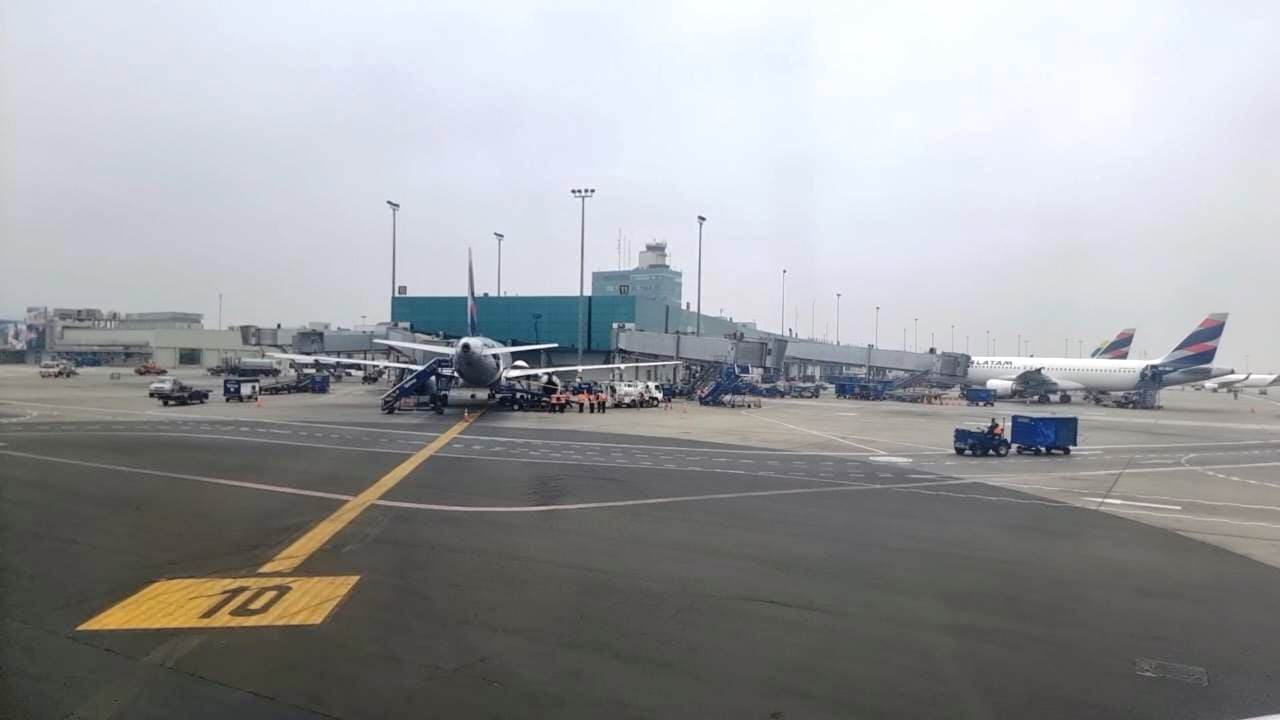 Alertan demora en inicio del funcionamiento de nueva torre de control y segunda pista de aterrizaje del aeropuerto de Lima 