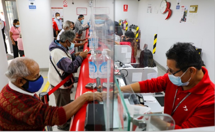 Usuarios de Pensión 65 recibirán bono extraordinario y del segundo bimestre desde el 29 de abril 