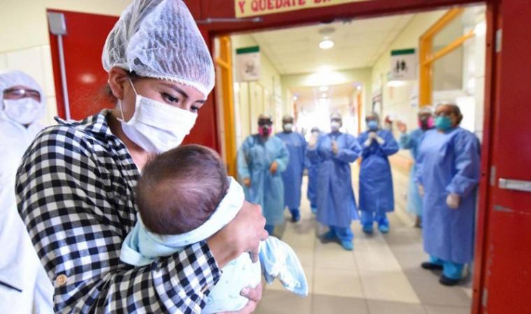 Bebé con cardiopatía congénita y Covid-19 fue dado de alta