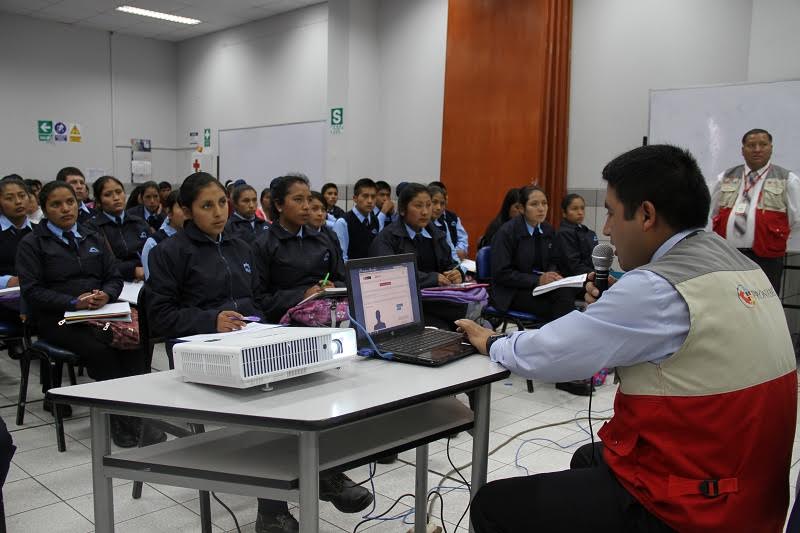 Áncash: 230 jóvenes seleccionados por Beca 18 para estudiar en universidades