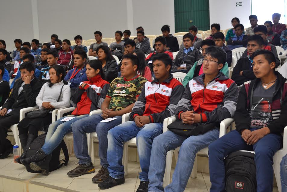 Reconocerán a jóvenes de distritos pobres de Áncash que siguen estudios superiores