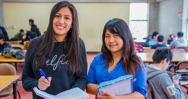 El 56 % de primeros seleccionados de Beca 18 son mujeres 