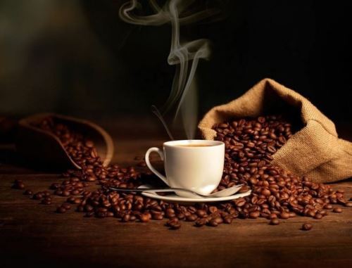 Café y corazón: qué dicen los recientes estudios sobre cuántas tazas tomar al día