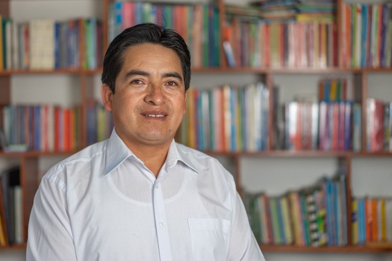 Profesor cajamarquino entre los 50 finalistas al "Nobel de Educación"