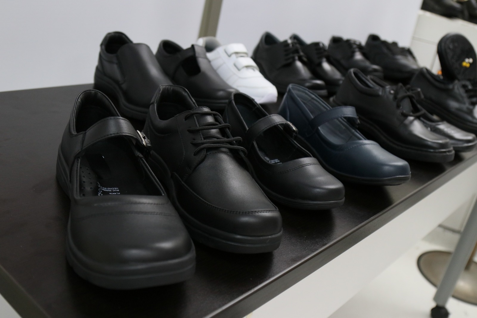 Debe considerarse norma técnica peruana para identificar  un calzado escolar de calidad