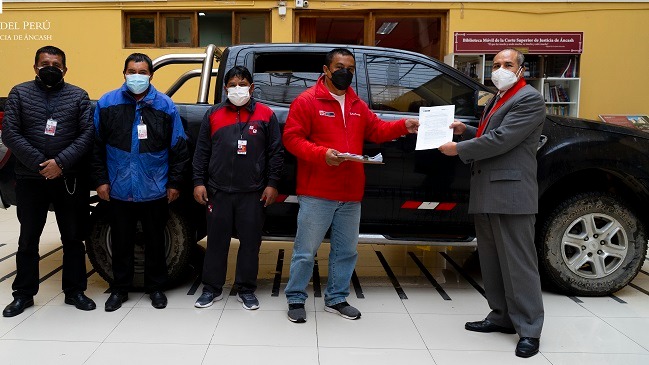 Huaraz: Pronabi entrega camioneta a la Corte de Justicia de Áncash 