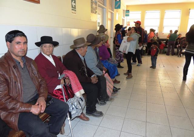 Pobladores de provincia de Huari son beneficiados con campaña médica