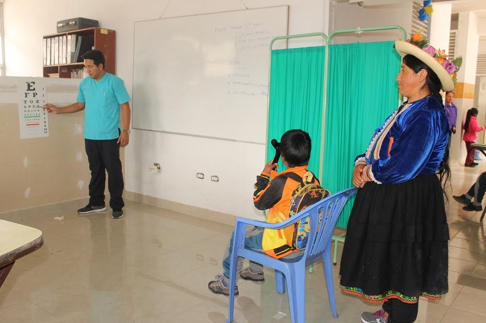 Carhuaz: más de 100 niños ancashinos se beneficiaron con campaña de salud visual
