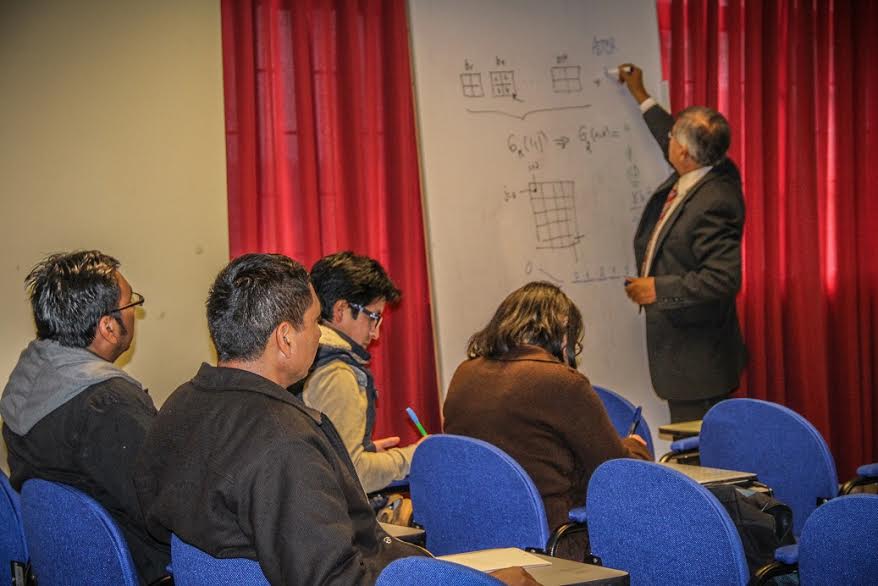 Huaraz: capacitan a docentes y estudiantes de Unasam en tratamiento de imágenes áster