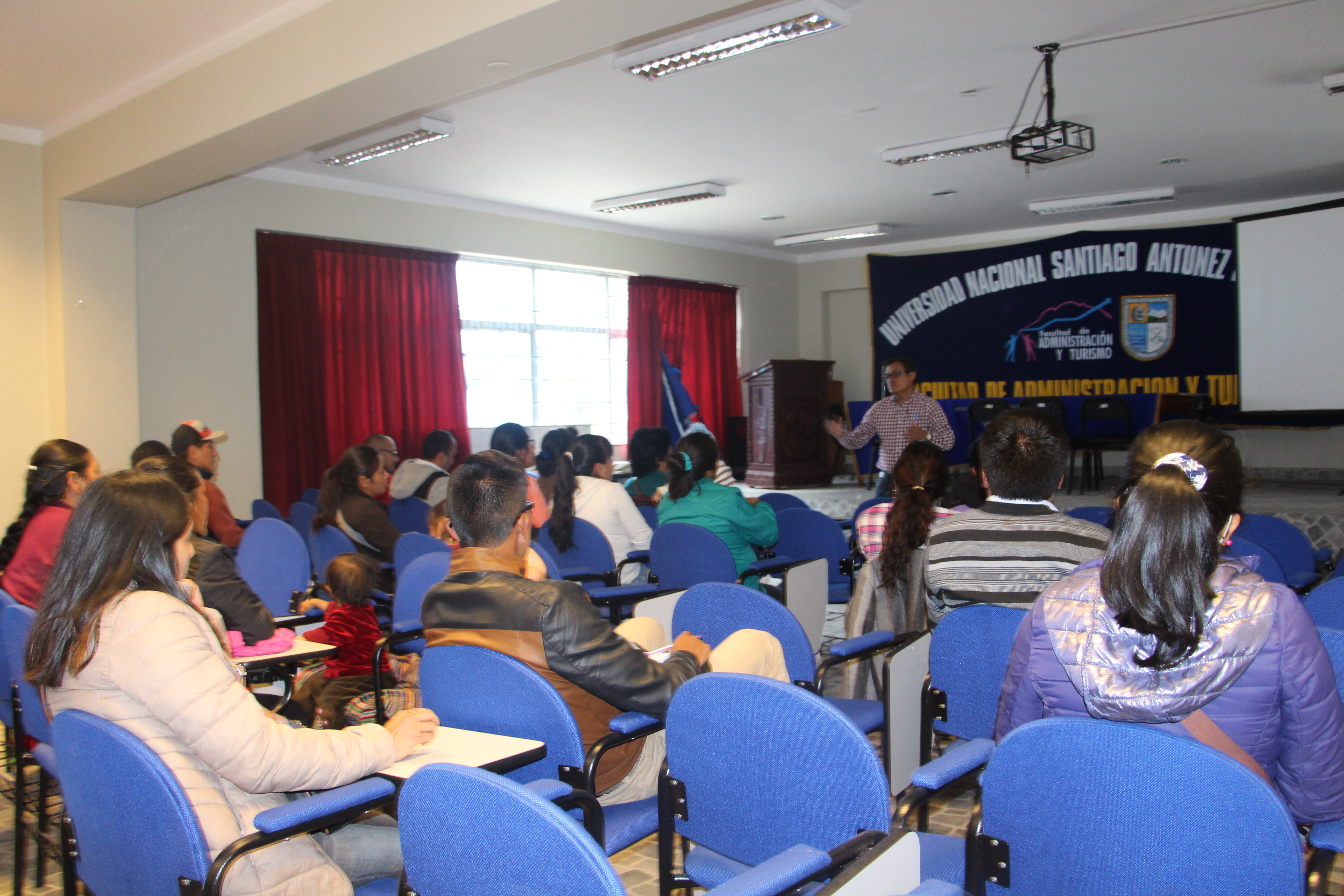 Huaraz: desarrollan proyecto en beneficio de emprendedores del distrito de Independencia