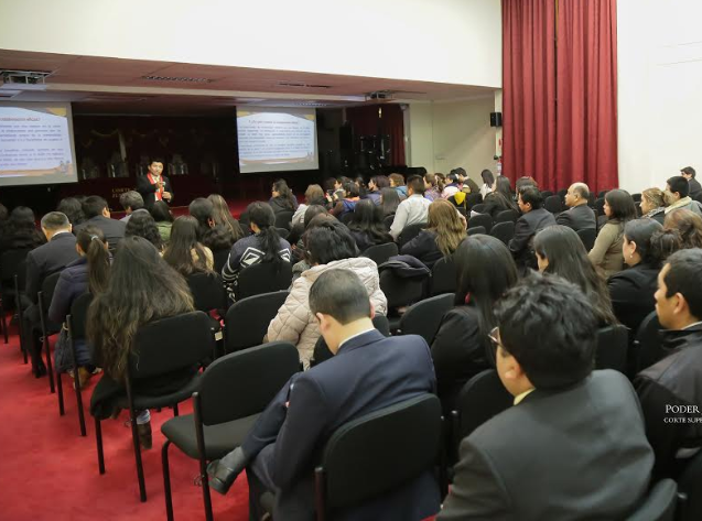Capacitan a magistrados y servidores de Corte de Áncash sobre la colaboración eficaz