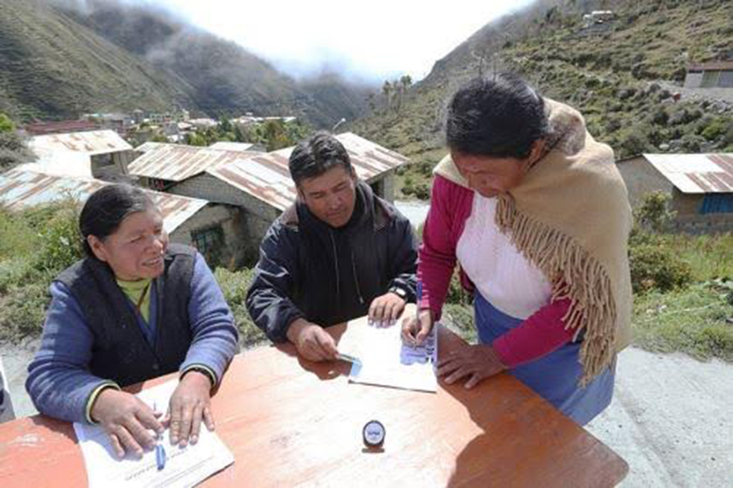 Capacitan en Quechua a electores de distritos de Áncash, Arequipa, Cusco y Puno