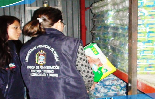 Decomisan productos vencidos en distribuidoras y mayoristas de Caraz