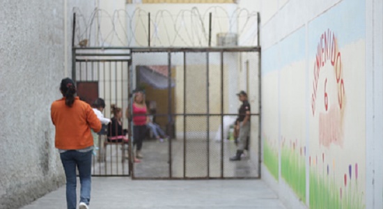 Defensoría inicia campaña para sensibilizar sobre tratamiento a mujeres privadas de libertad