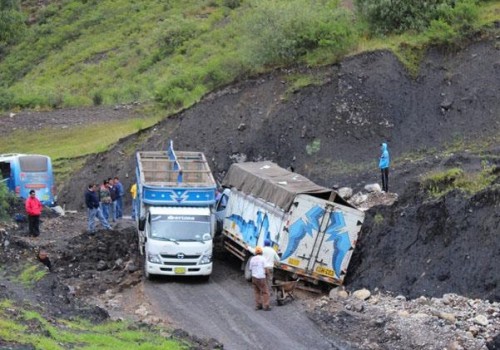 Trabajos de mantenimiento en la vía Túnel de Cahuish-Huari están casi paralizados