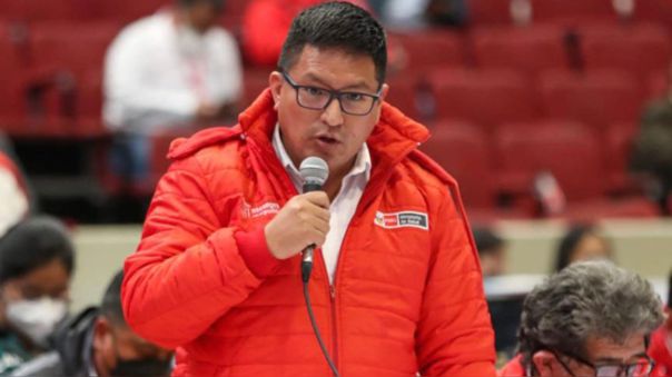 Fiscalía incauta departamento de expareja del destituido ministro de Salud, Jorge López 