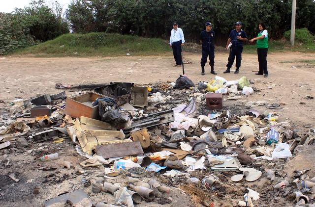 Casma: chatarrerías estarían quemando residuos de plásticos en vía pública