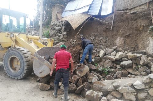 Áncash: muro de vivienda se desploma a causa de lluvias en Ocros