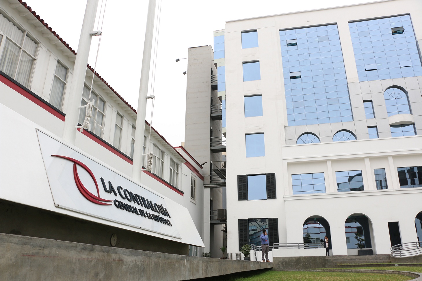 Más de 300 funcionarios y servidores librados de sanción administrativa