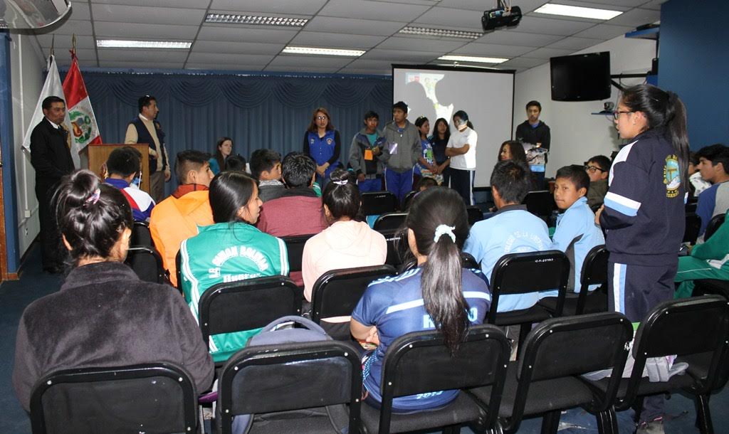  Huaraz: “Jóvenes Líderes” participan en charlas sobre consecuencias de consumo de drogas