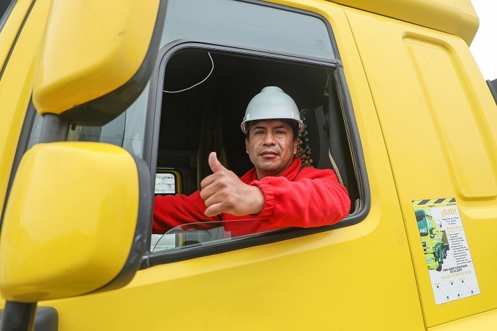 Conductores profesionales sin infracciones graves podrán revalidar sus licencias sin rendir examen  