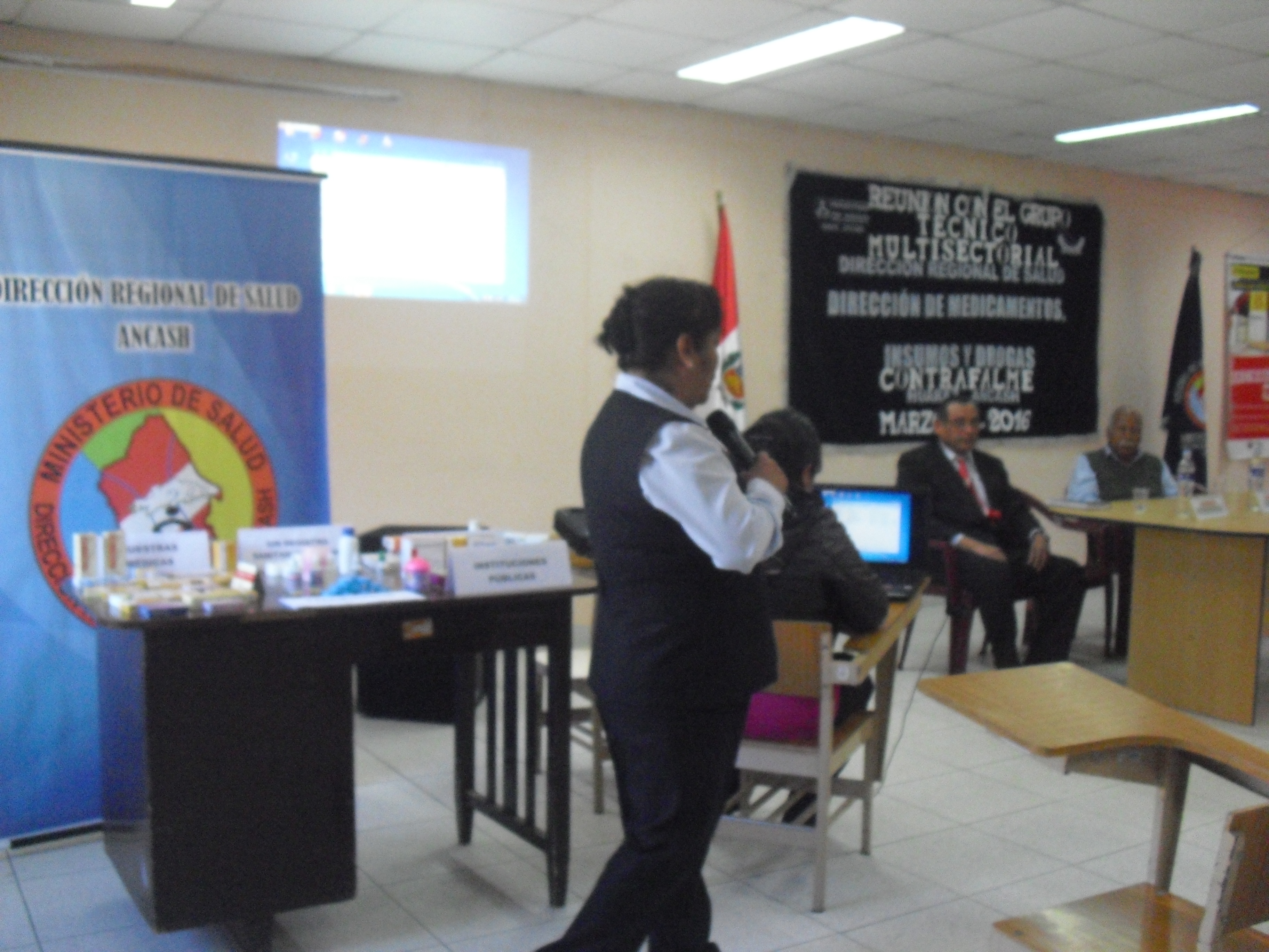 Dirección regional de salud de Áncash lanzó campaña contra medicamentos bamba