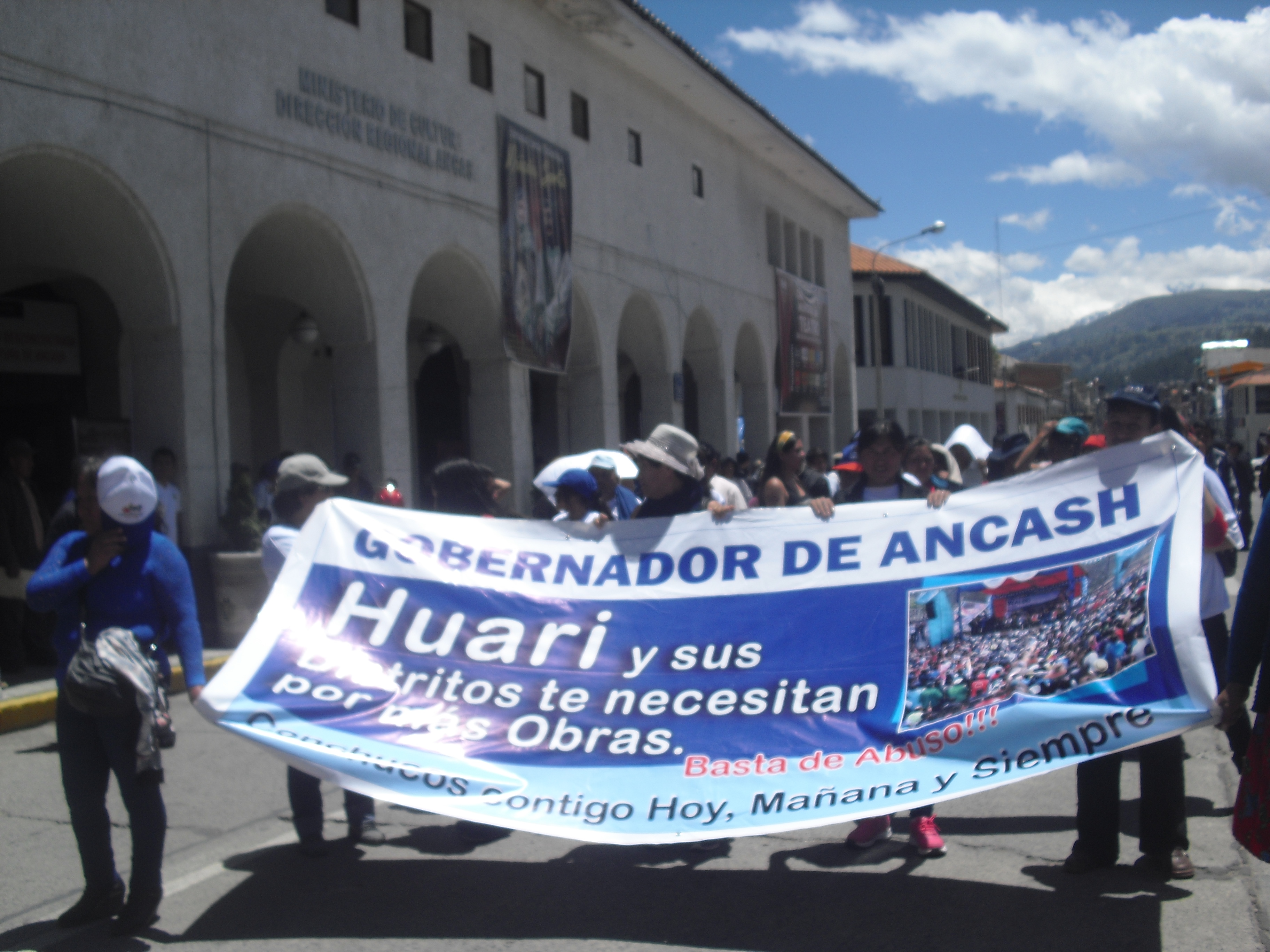 Nuevamente manifestantes se movilizaron por calles de Huaraz en apoyo a Waldo Ríos