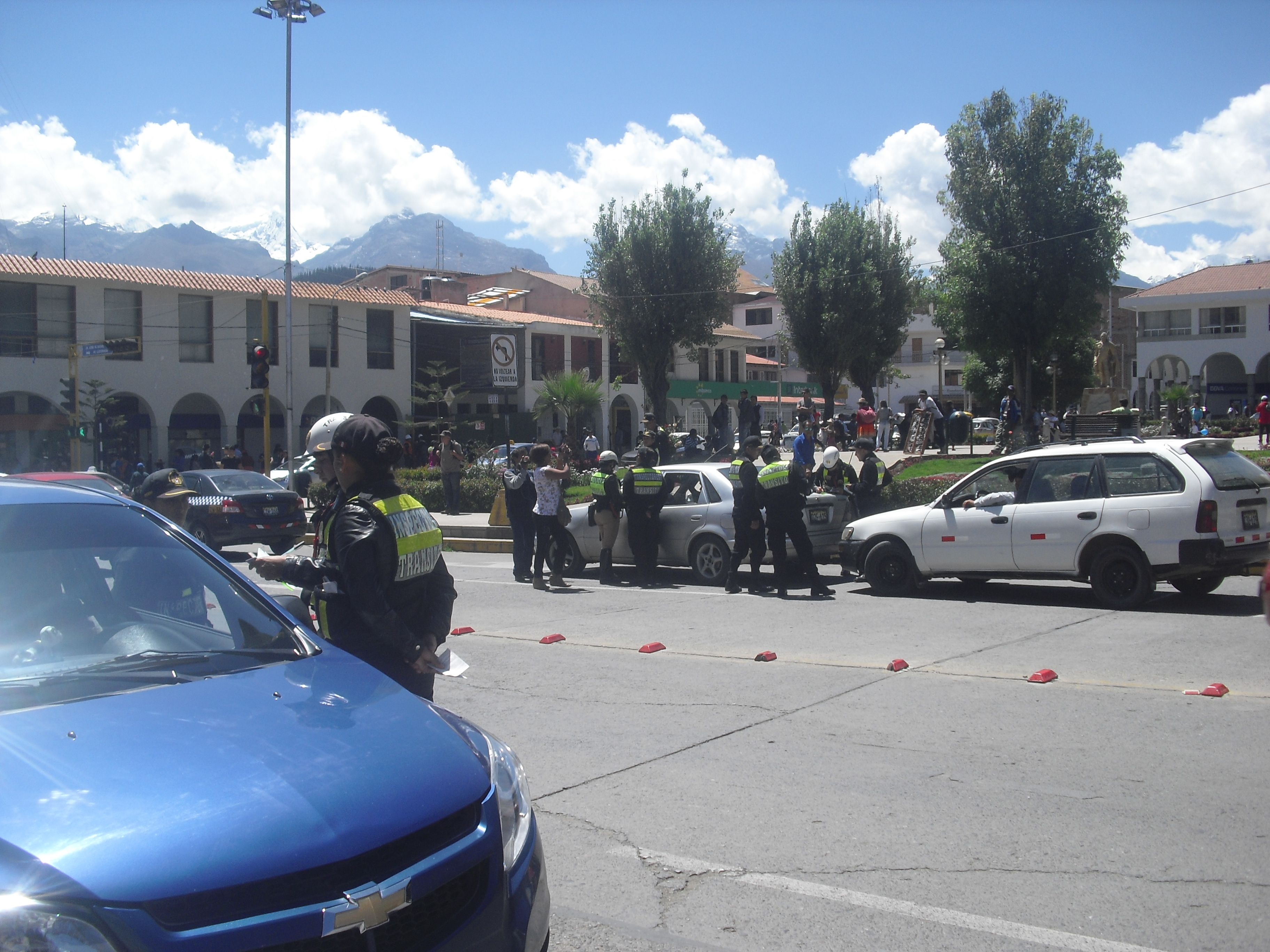 Multan a 200 conductores  por uso innecesario de  claxon en Huaraz