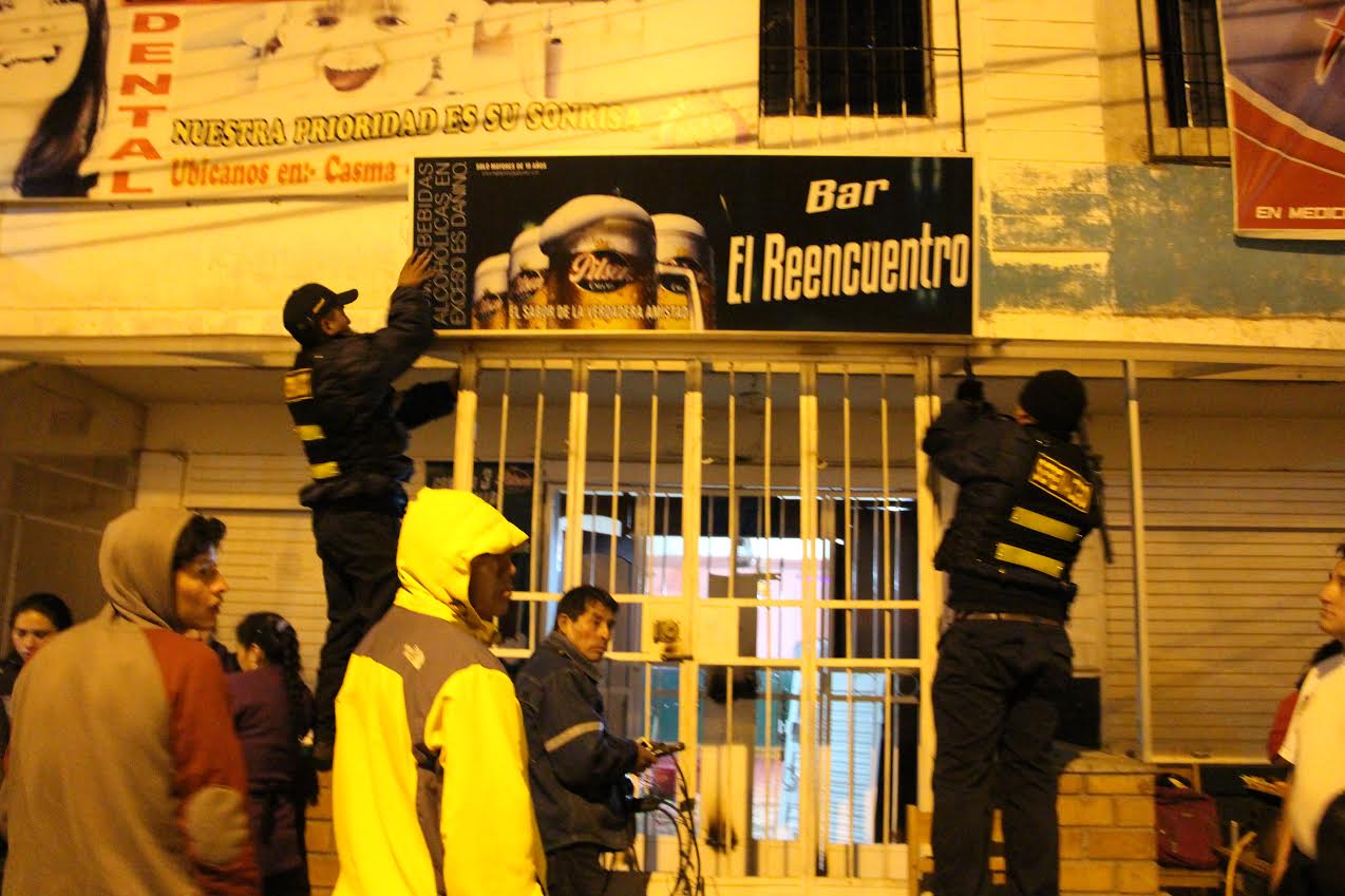 Municipalidad de Independencia clausura bares y cantinas