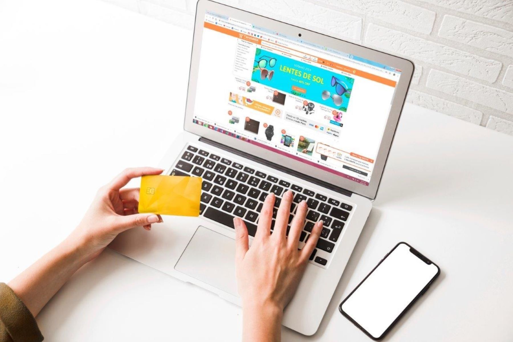 Peruanos compran por Internet para ahorrar dinero y tiempo