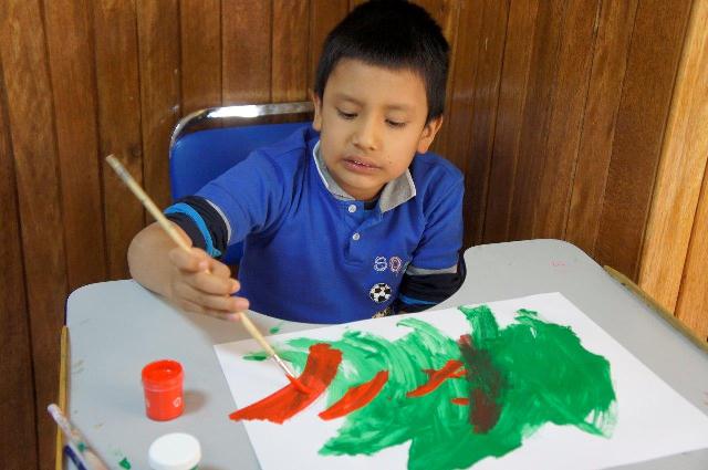 Huaraz: estudiantes con habilidades diferentes participan en concurso de dibujo y pintura