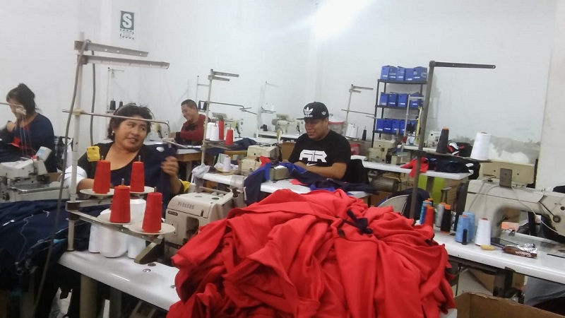 Mypes confeccionarán uniformes para la Policía Nacional por 99.8 millones de soles