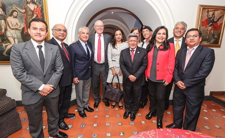  Bancada de APP se reúne con presidente electo Pedro Pablo Kuczynsky