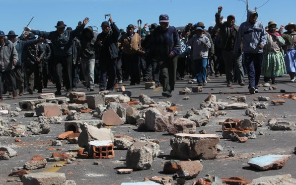 Trece heridos se registraron en ocho nuevos conflictos sociales, reportó la Defensoría del Pueblo 