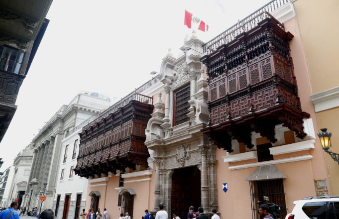 Gobierno peruano protesta por actos de provocación de colombianos en isla Chinería