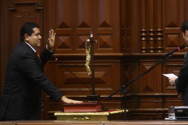 Congresista ancashino,Carlos Domínguez, integra tres comisiones en el Parlamento