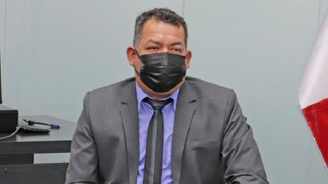 Tras allanamiento a su vivienda congresista Espinoza dijo que no es parte de red criminal