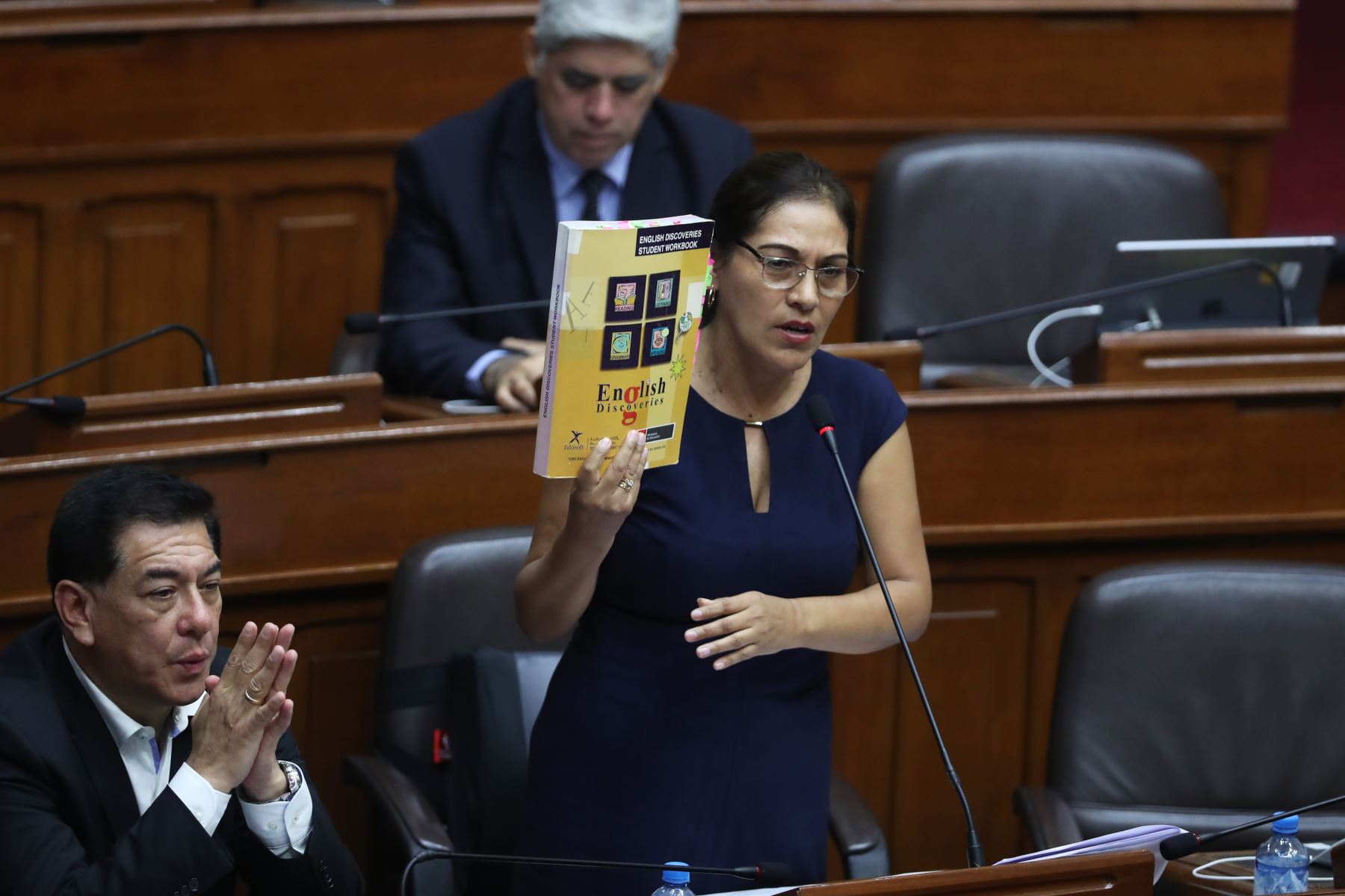 Sobrino de congresista Salazar habría trabajado hasta hace unos días en el Parlamento