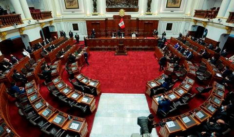 Congresista Montoya plantea que el Parlamento tenga 100 senadores  y 180 diputados 