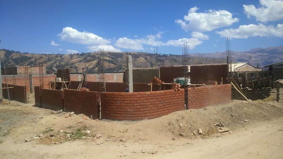 Yungay: construcción de local multiusos en colegio José Olaya tienen 40% de avance