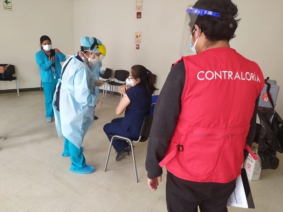 Contraloría emitió 300 informes de control a distribución y aplicación de vacunas covid-19