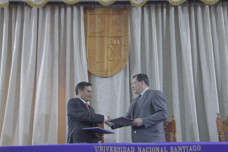 Unasam y Grupo Quito se unen para dar atención en salud a población de escasos recursos