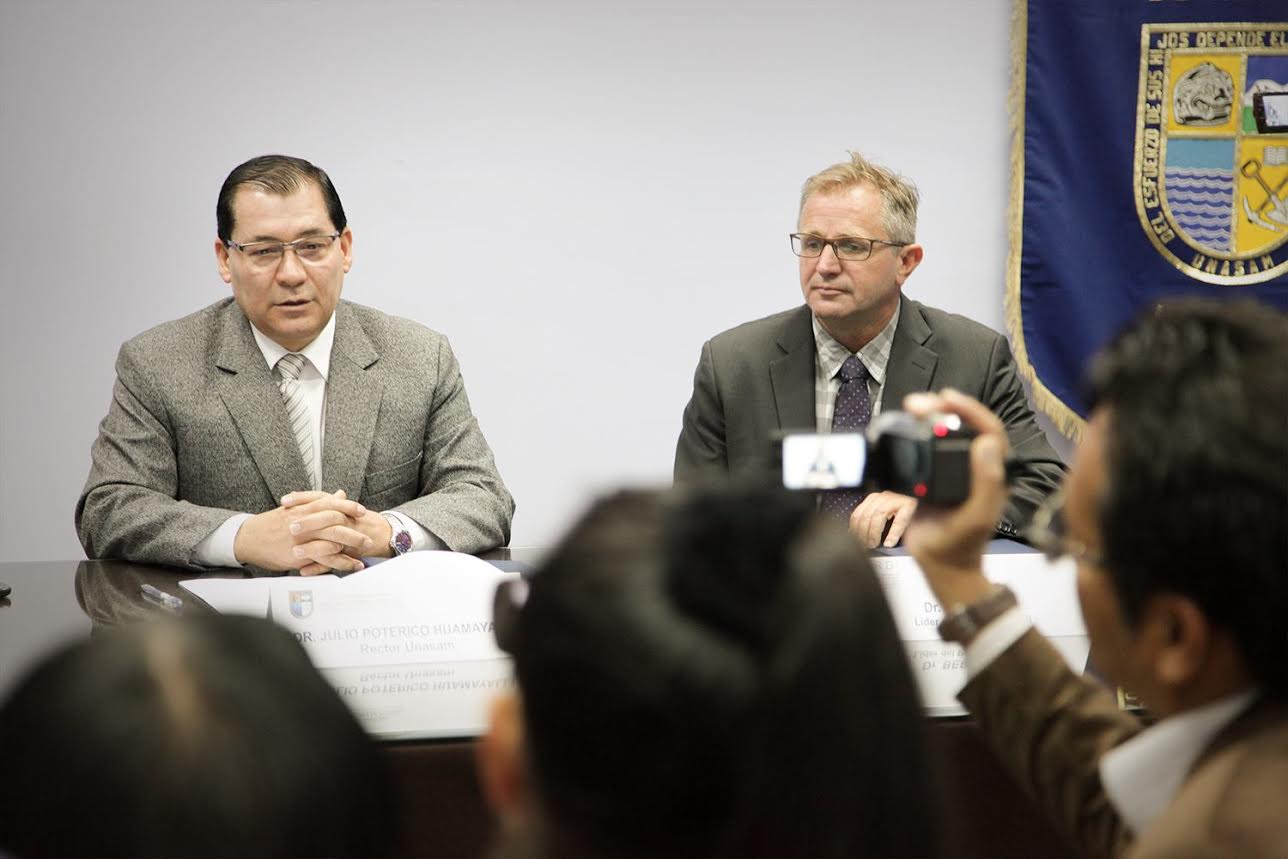 Unasam firmó convenio con Instituto Canadiense para temas de recursos hídricos y mineros