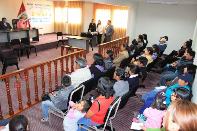 Familias con problemas judiciales reciben orientación de corte de Áncash